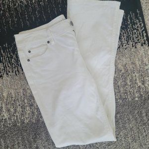 APT 9 STRAIGHT LEG SIZE 6 WHITE JEANS